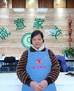 莫*英照片